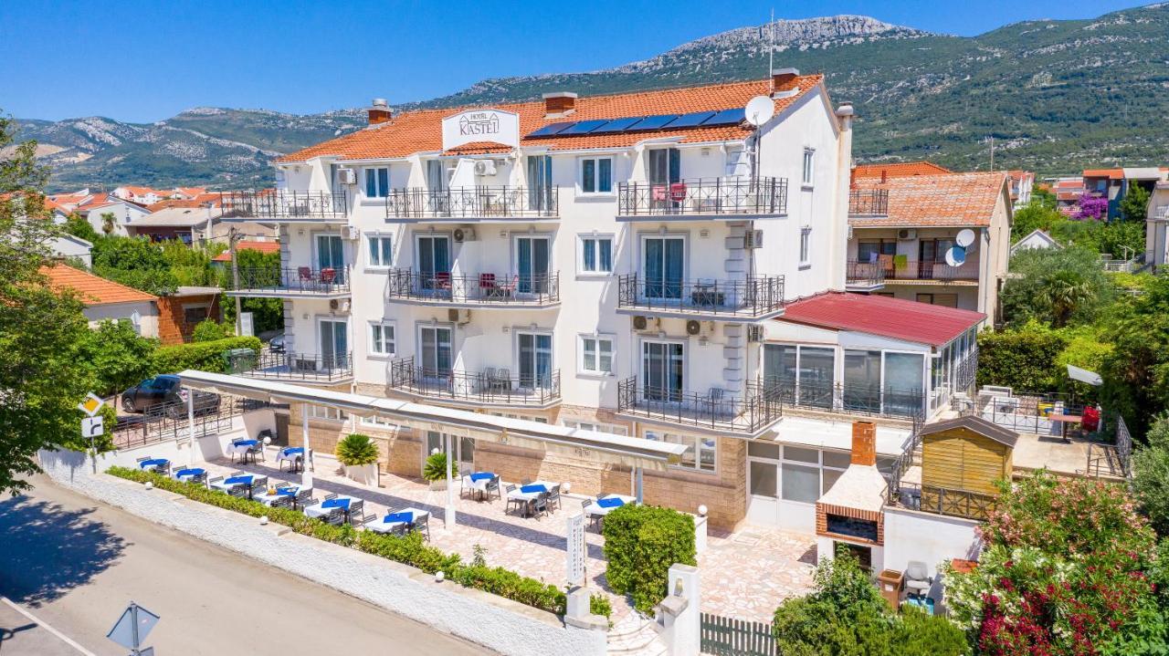 Hotel Aqua - Guest Rooms & Suites Kaštela المظهر الخارجي الصورة
